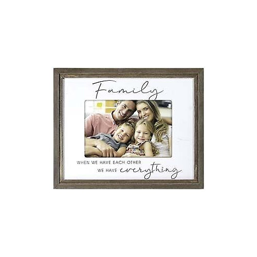 Malden 4x6 Family is Everything Frame