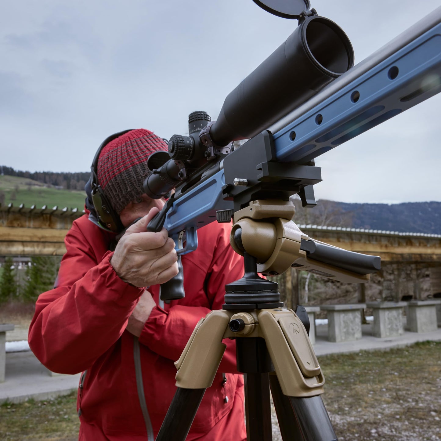 Manfrotto Alpha S.H.O.T. Grip Pro Carbon Fiber Tripod Kit